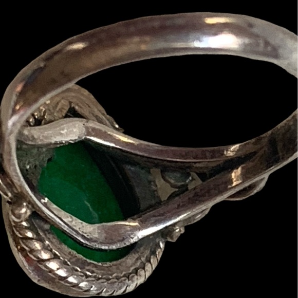 Emerald Green Quartz Gemstone Sterling Silver Woman’s Ring Jewelry Birthstone - Picture 8 of 9